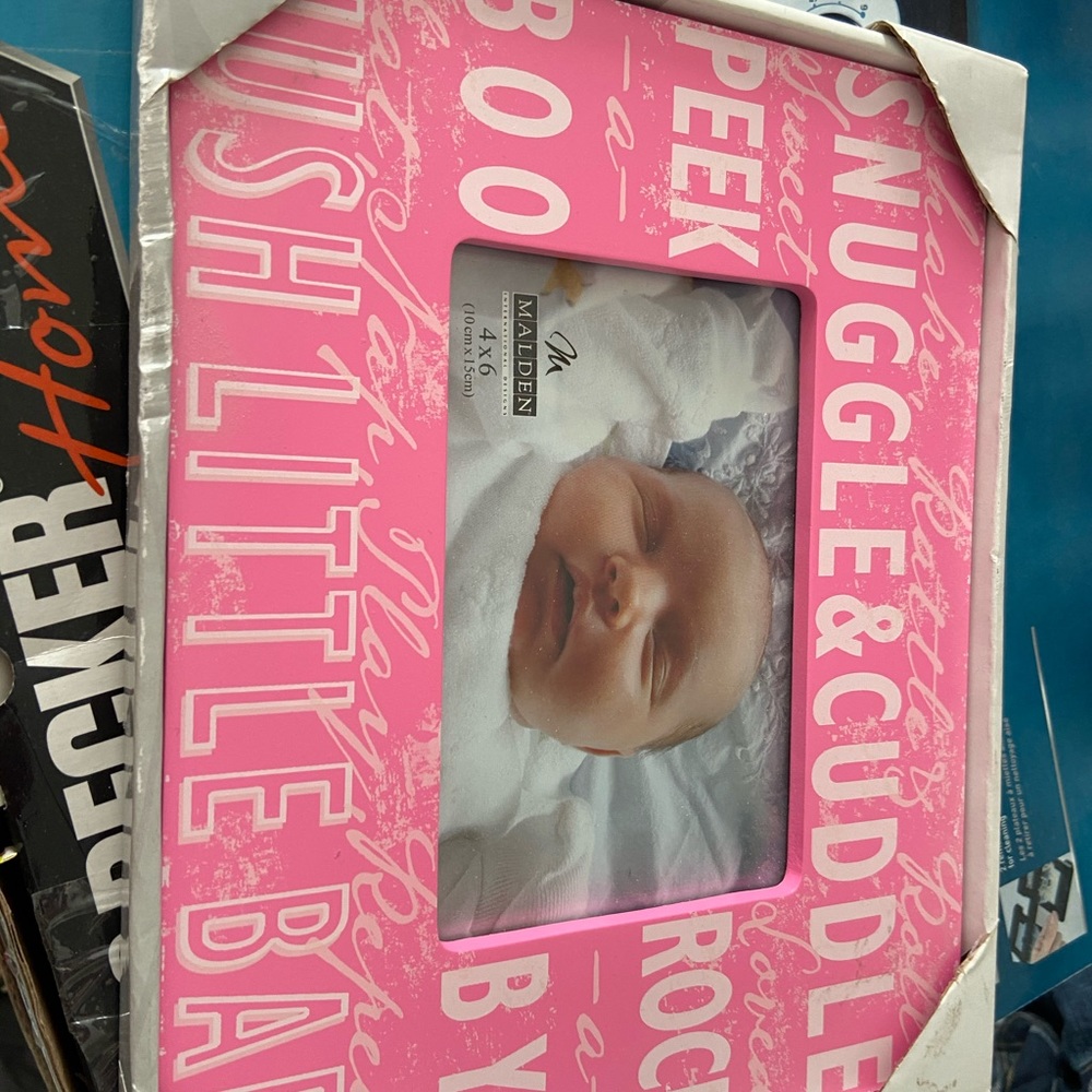 New in package Baby Picture frame pink 4x6